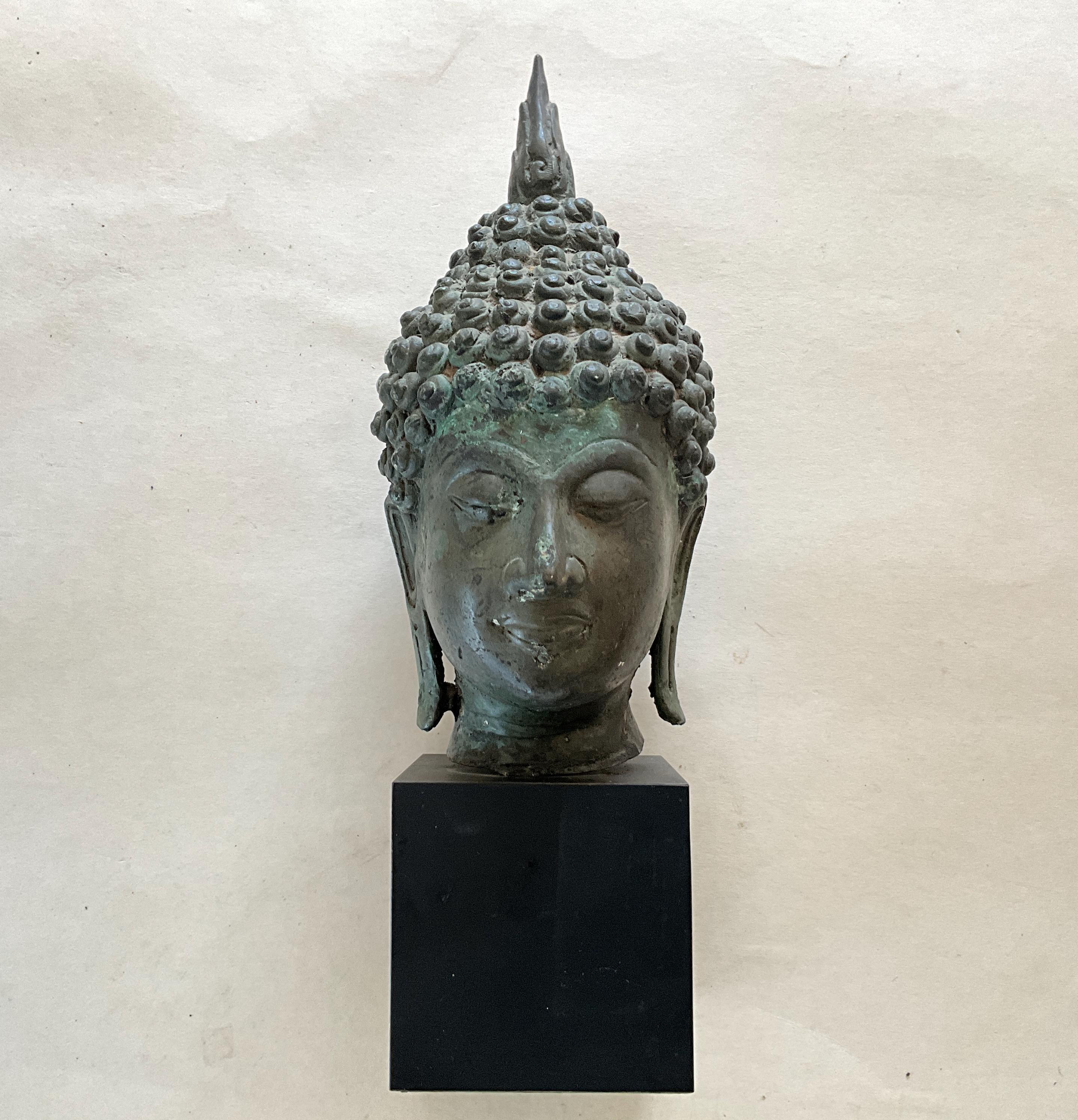 【希少】タイ　スコタイ　14世紀　ブロンズ像　タイ仏像　仏頭像　証明書付き タイのスコータイの銅製仏頭（木台座付き） - Etsy 日本