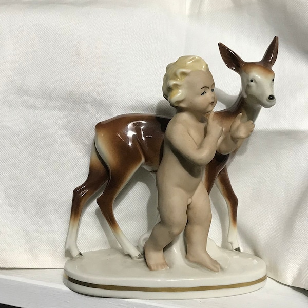 Joli sujet en porcelaine