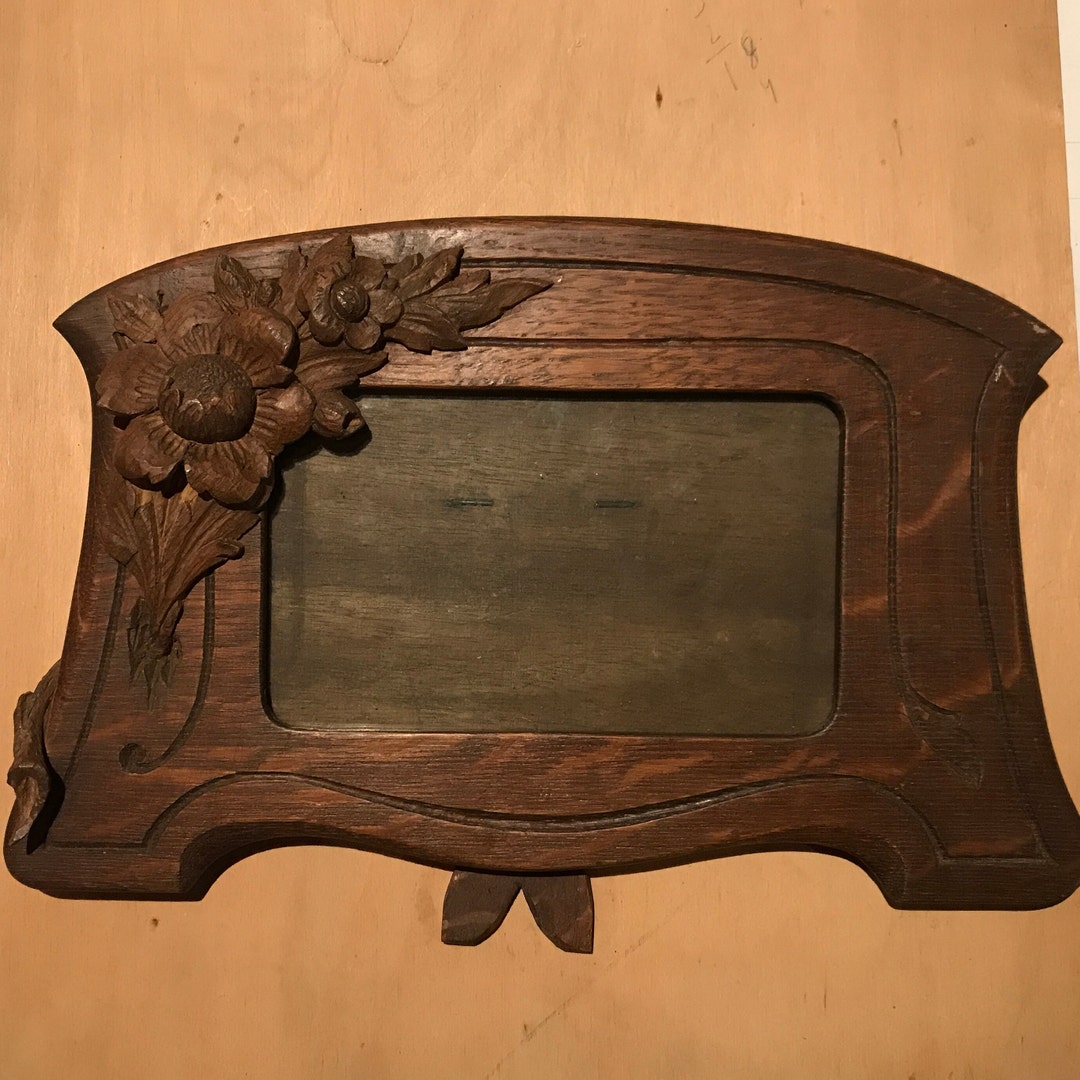 Carved Wooden Frame, Floral Decoration, Art Nouveau Circa 1900/1910