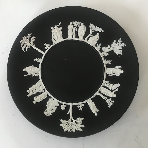 Assiette Wedgwood noire, made in England 1969