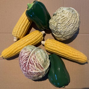 Set of 7 ceramic vegetables, corn, peppers and cabbages