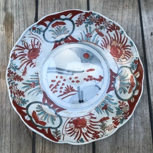 Imari plate from Japan around 1900, Japanese porcelain, scalloped edge plate - Japanese ceramic