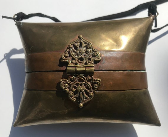 Hand purse, metal purse, ethnic purse - image 2