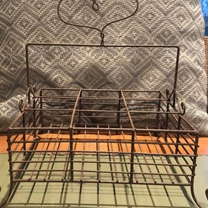Welded wire basket with 9 compartments