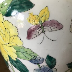 Glazed ceramic ginger pot