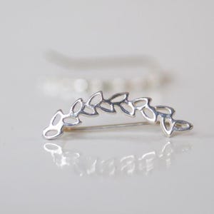 Leaf Climber Earrings, Leaf Earrings, Silver Climber Jewelry, 925 Silver Ear Crawlers, Nature Jewelry, Ear Crawler, Silver Branch Climbers