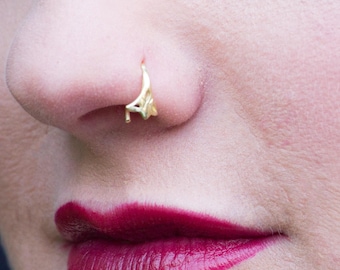 Gold Nose Ring, Leaf Nose Hoop, Indian Nose Ring, 20g Nose Ring, Indian Piercing, Unique Nose Ring Gold, Nostril Ring, Lilly Flower Earrings