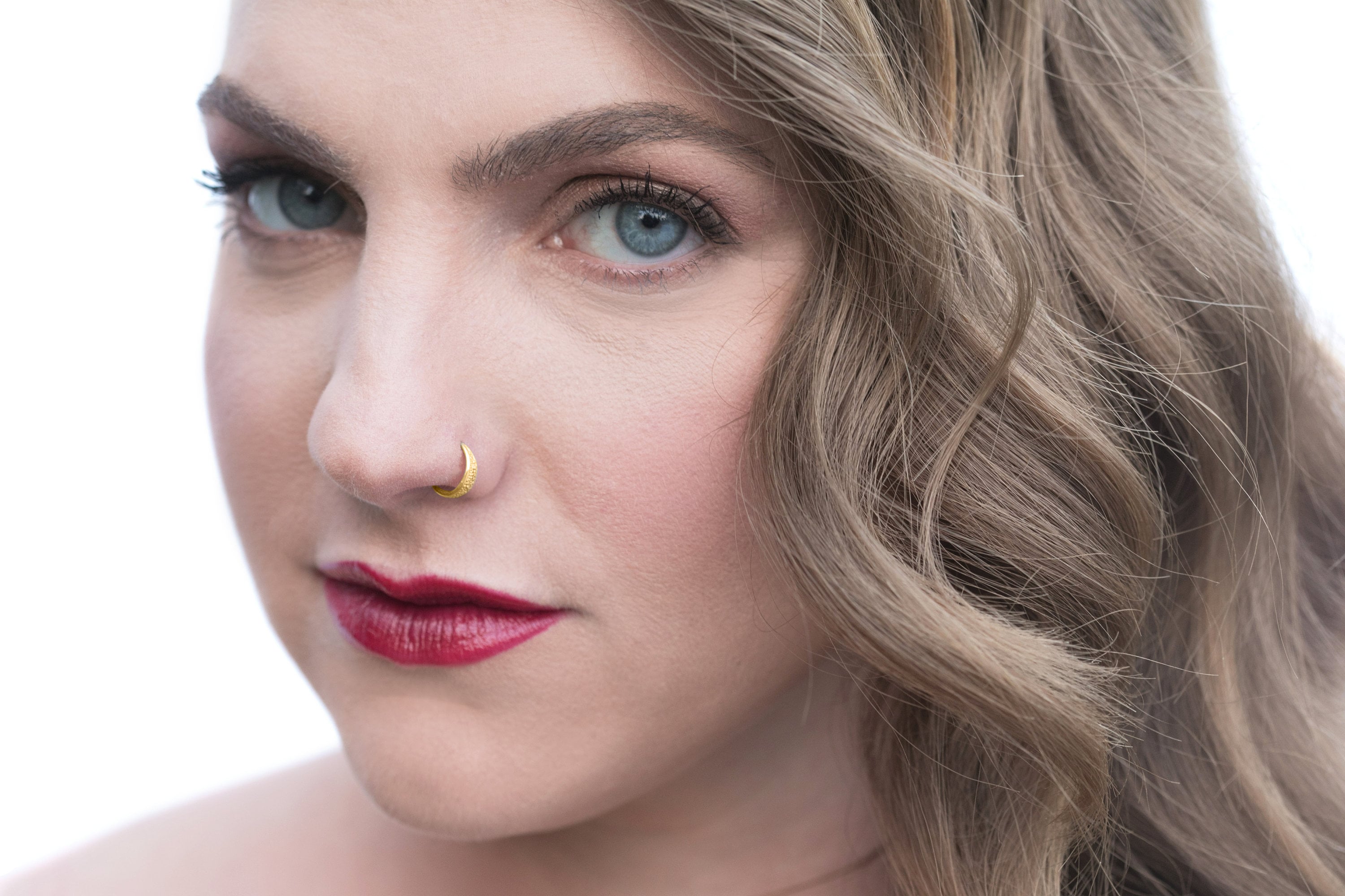 LOLIAS 9 stuks 20G neuspiercing L-vormige neusstekers roestvrij staal bungelende neusringen oorstekers voor vrouwen mannen bungelend hart vlinder CZ oorsteker neus nostrial piercing sieraden