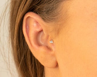 Sterling Silver Heart Stud, Heart Tragus Earring, Helix Piercing Jewelry, Cartilage Heart Stud, Tiny Heart Nose Stud, Minimalist Piercing
