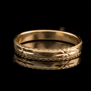 Gouden trouwring vrouwen, gouden trouwring vrouwen, art deco gouden ring, 14K trouwring, stapeltrouwring, trouwring met patroon, sterren