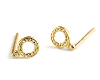 Pendientes pequeños con botón, pendientes de oro macizo, pendientes pequeños con botón de oro, pendientes pequeños con botón, pendientes pequeños de oro, se adaptan al trago y al cartílago, pendientes circulares