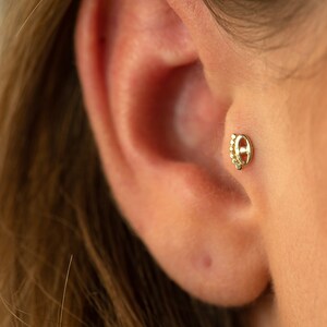 Auge Tragus Bolzen, 14k Gold Tragus Ohrring, Indischer Tragus Ohrring, Tragus Piercing Solid Gold, Boho Piercing, 16g, 18g, 20g, 22g, Tragus Stud