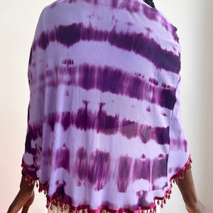 Y2K paarse lavendel tie-dye mesh Petit Pois tank en sjaalponchoset met kralen afbeelding 9