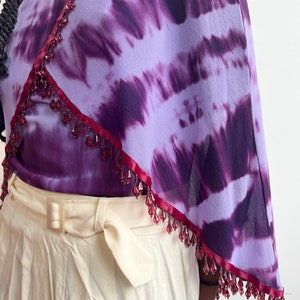 Y2K paarse lavendel tie-dye mesh Petit Pois tank en sjaalponchoset met kralen afbeelding 10