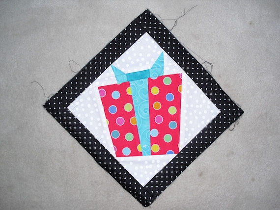 Christmas Tree Skirt Sampler Paper Pieced Pattern in PDF