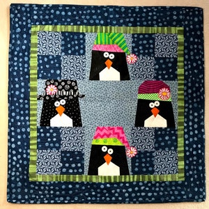 PENGUINS WALL HANGING or Table Topper Quilt