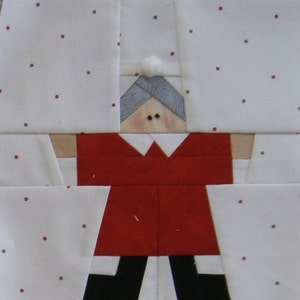 Paper Pieced Mrs. Claus Block