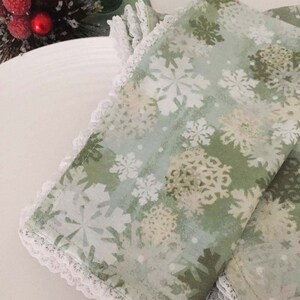 Christmas Napkins, Set of 2 Green Snowflake Napkins, Lace Trimmed Holiday Napkins