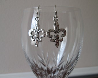 Silver Dangle Fleur De Lis Earrings, Handmade Louisiana jewelry, gift idea, bling earrings, trending jewelry, women's shiny accessories,