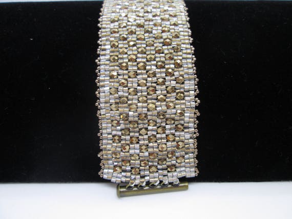 Handmade Beadwoven Bronze Antique Gold Beaded Sparkling  display picture 3