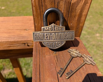 Large Heavy Brass Harley Davidson Motor Cycles Lock Padlock & 2 Keys Both Keys Marked Harley Davidson