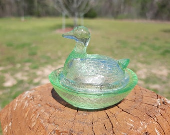 Mini Miniature Glass DUCK Bird On NEST Open Salt Dip Cellar GREEN Country Lake Water Fowl Home Kitchen Decor Free Shipping