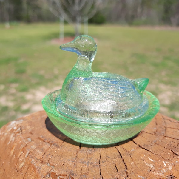 Mini Miniature Glass DUCK Bird On NEST Open Salt Dip Cellar GREEN Country Lake Water Fowl Home Kitchen Decor Free Shipping