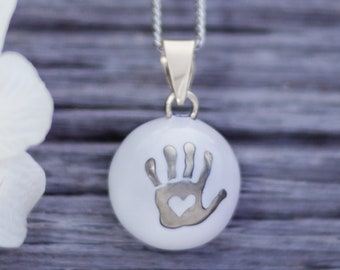 Pregnancy necklace OLFÉE - White baby hand - Musical ball - Harmony Ball - Angel Caller - White