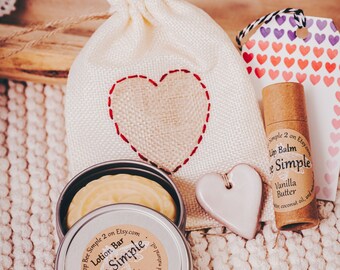 Pamper Gift Box – Solid Lotion Bar, Lip Balm & Ceramic Heart