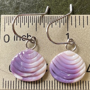 E3161 Quahog dangle earrings wampum quahog sterling silver