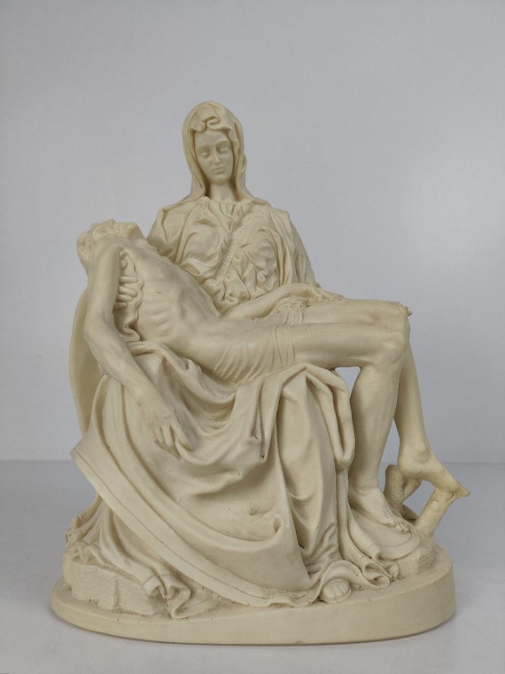 Statue Pieta Resin Our Lady of Sorrows Jesus Christ Madonna