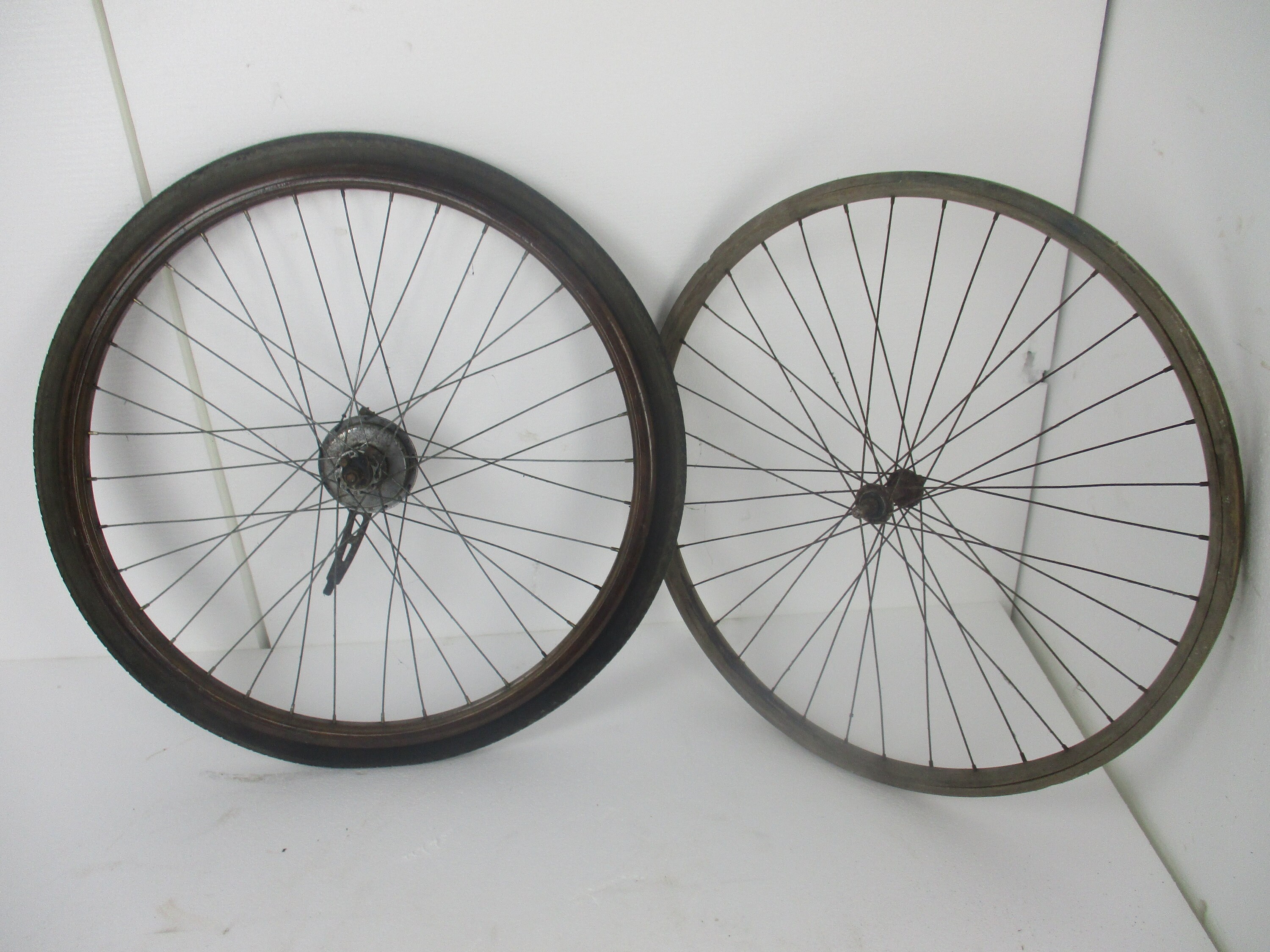 Vergelden ONWAAR cabine Paar houten velg houten fietswiel metalen bekleed pirelli - Etsy Nederland