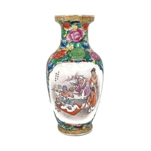 Chinese vase hand painted Mille fleurs Milefiori vintage porcelain