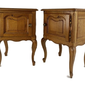 Couple French Louis XV/XVI Style Wooden Nightstands End Tables  Vintage  Modernist Beautiful