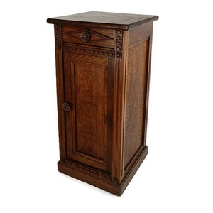 Vintage Nightstand End table bedroom cabinet Tramp Art style carved wood Oak