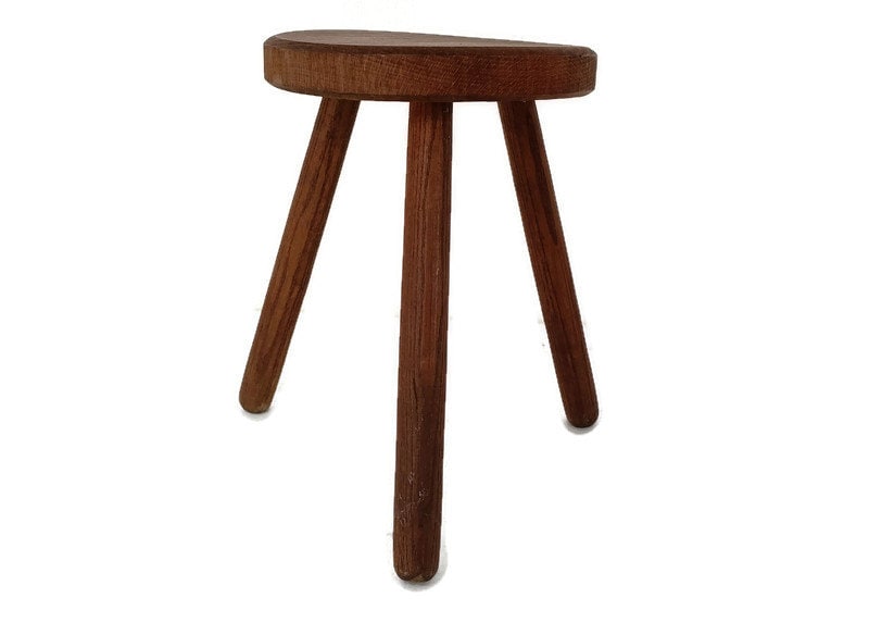 tabouret de traite trépied en bois sculpté à la main vintage guéridon grange style campagnard