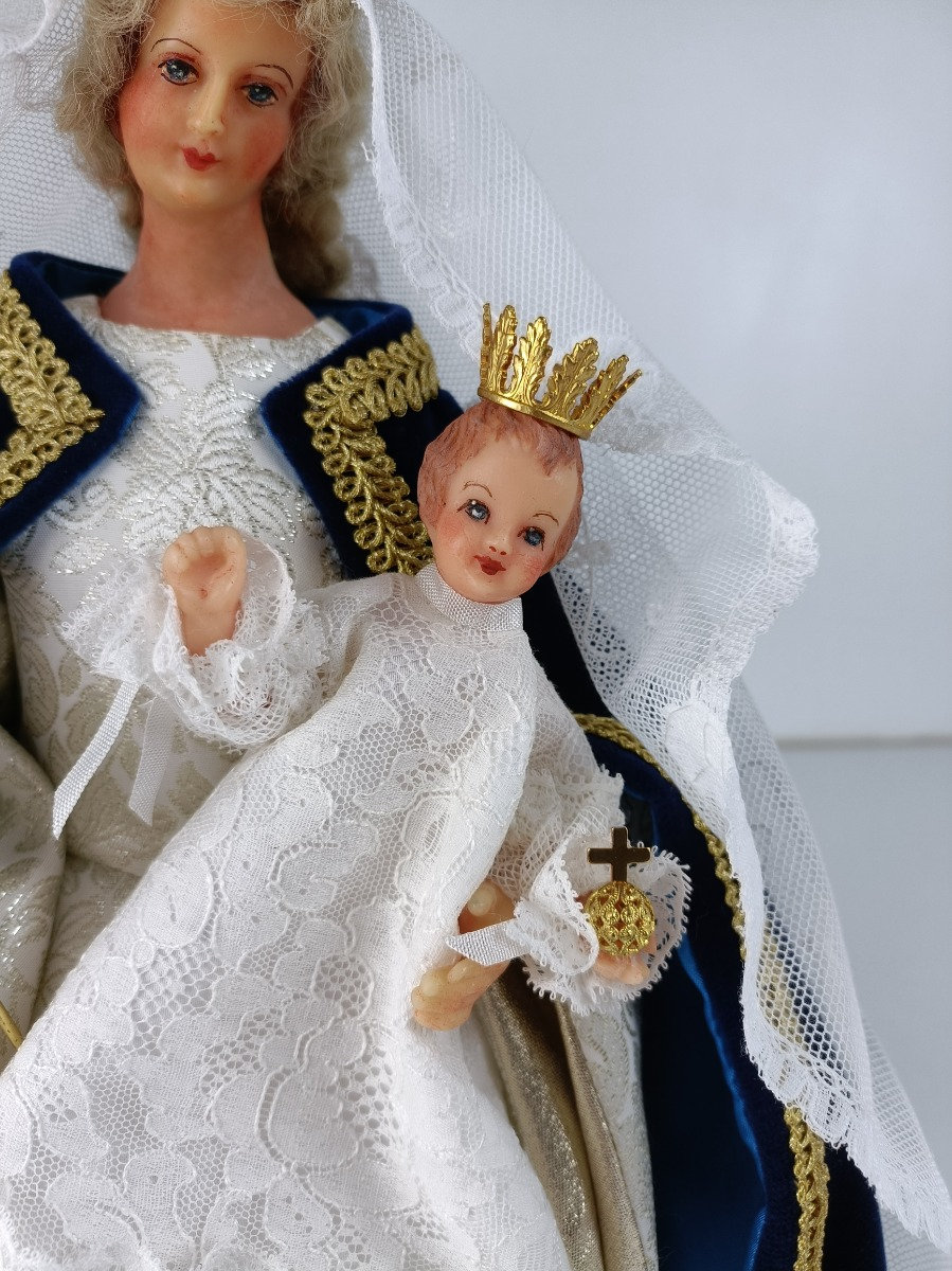 修道女が作った手作り蝋人形、聖母マリアと幼子イエスの像 - Etsy 日本