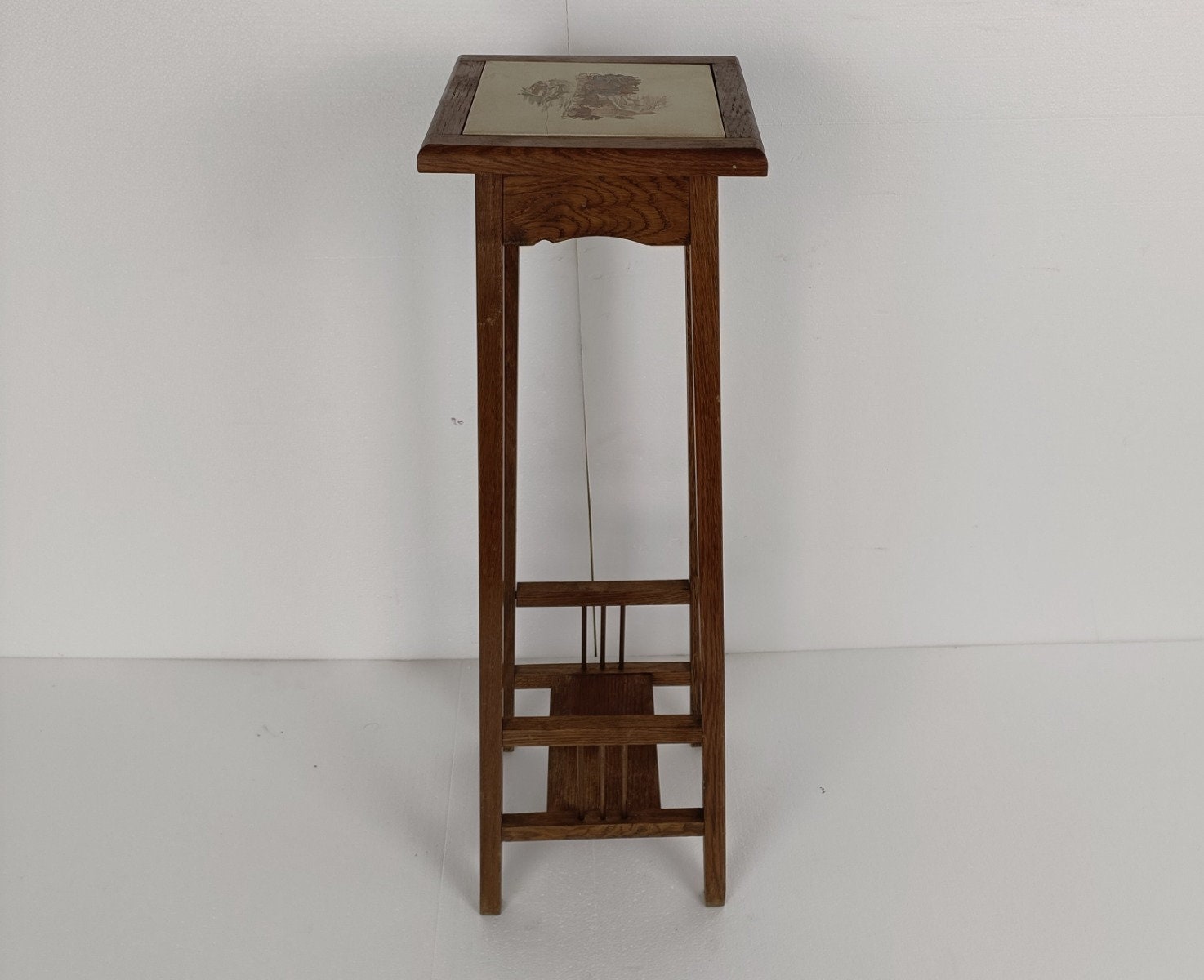 ヴィンテージ木製台座ディスプレイテーブルプラントスタンドタイル