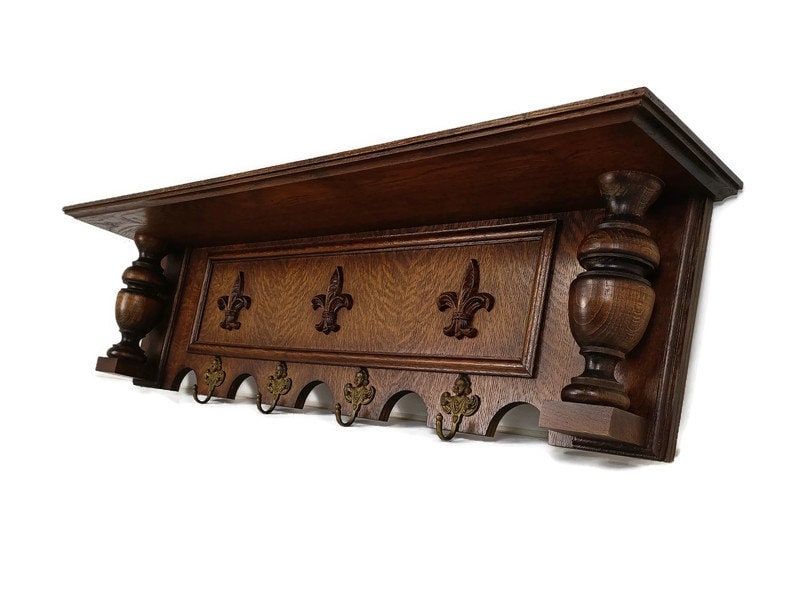 porte-manteau porte-chapeau bois sculpté à la main fleuri fleur de lys antique français