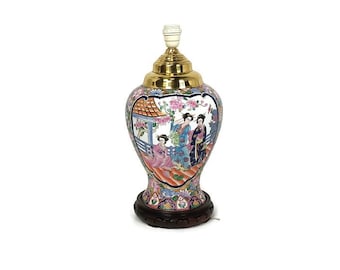 Vintage Porzellan chinesische handbemalte Schreibtisch Tischlampe Qing Dynastie Famille Rose