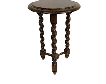 Mesa auxiliar vintage de dos niveles con base de madera de cebada retorcida, estilo granero.