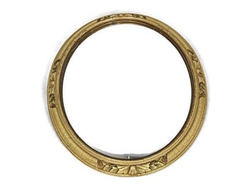 Espejo provincial francés con marco de madera blanco craquelado, ovalado, para pasillo, tocador vintage.