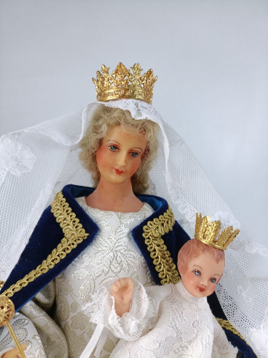 修道女が作った手作り蝋人形、聖母マリアと幼子イエスの像 - Etsy 日本