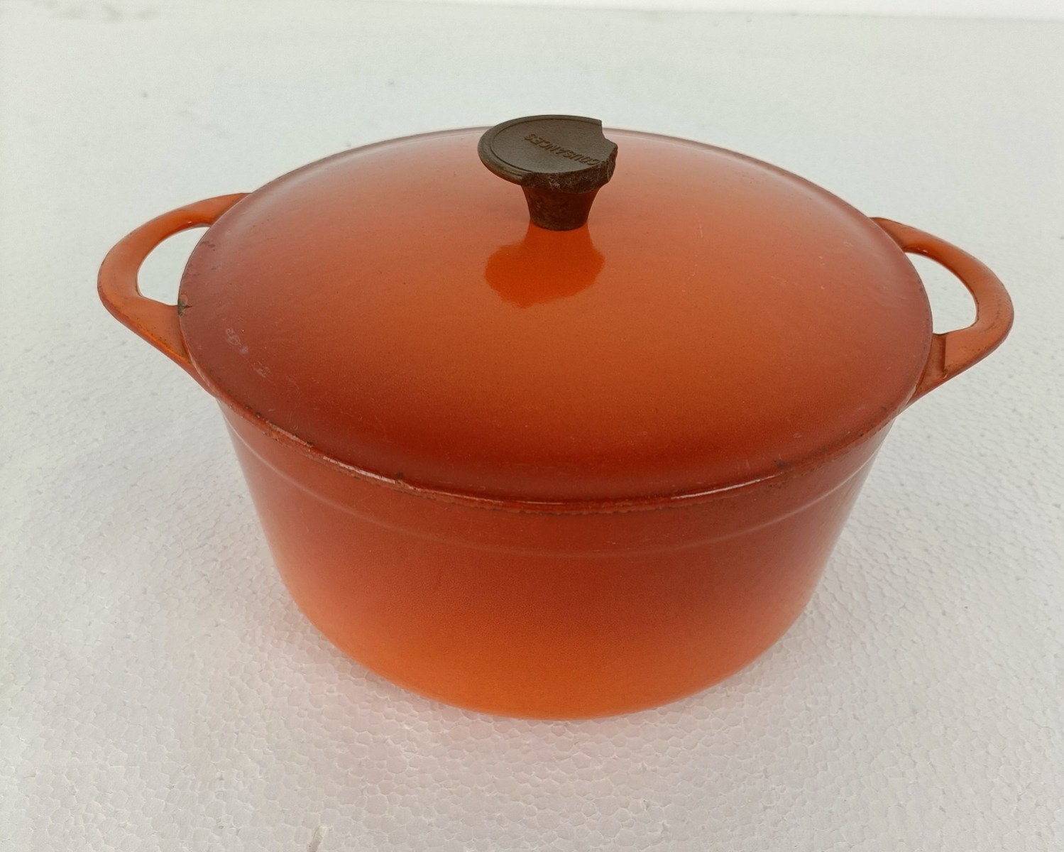 18 ⚜️ Ancienne Casserole en Fonte Émaillée Orange Cousances France 18 Vintage
