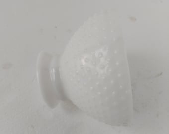 Lustre antique blanc en verre opalin bullé lait