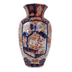 Japanese Imari Vase hand painted Antique 1900s