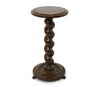 Hand Carved Wooden Barley Twist Pedestal Display Side Table Plant Stand Barn Country style Painted Brown 23.03&quot;
