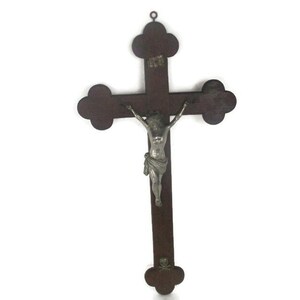 XXL handgeschnitztes Holz zum Aufhängen Kruzifix Kreuz Jesus Christus Faux Messing Spelter Corpus 80 cm