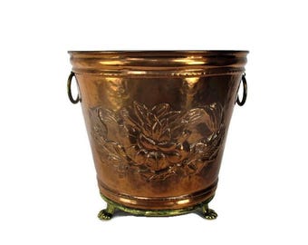 Large Planter Vintage Red Copper Kettle Decorative Lion Head Handles, Lion Feet