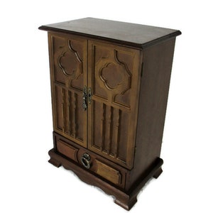 Vintage Wooden Ornate Treasure Chest Trinket Jewelry Box Cabinet  Ring Holder  Gorgeous